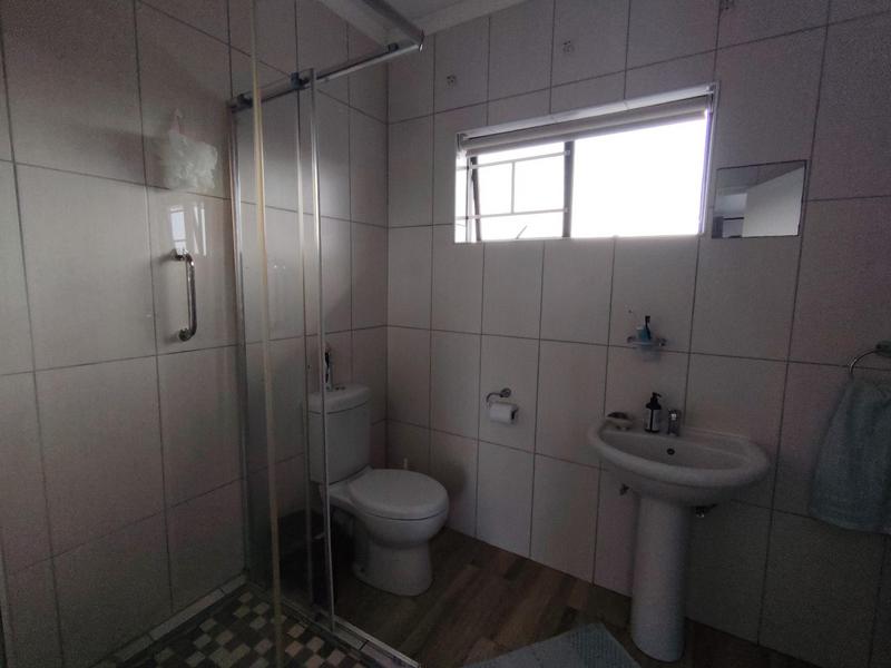 5 Bedroom Property for Sale in Fraaiuitsig Western Cape